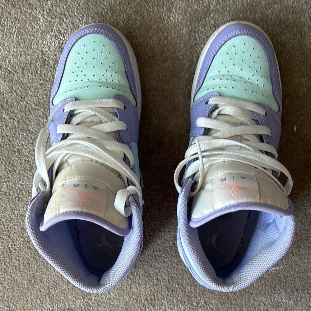 Nike Jordan’s purple and light blue